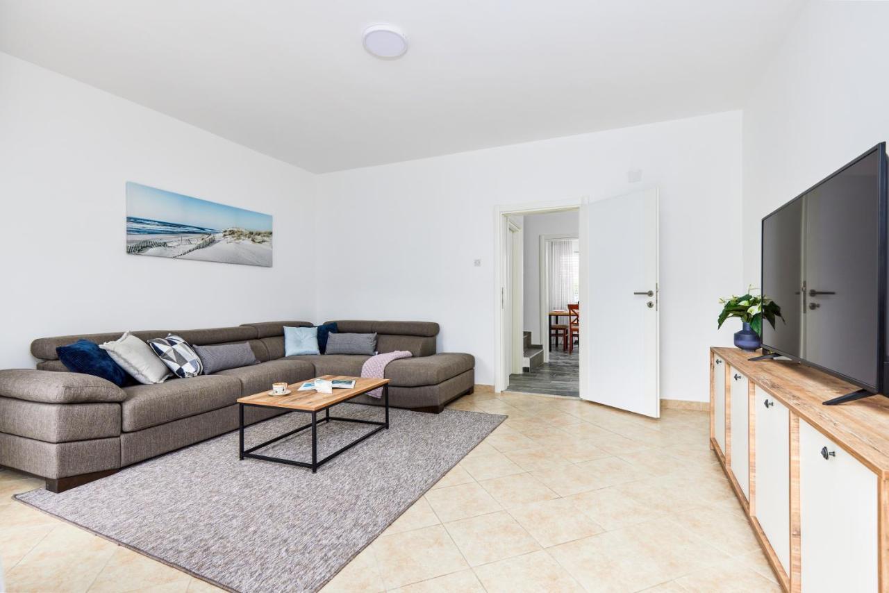 Waikiki Beach House Tivat Exterior photo